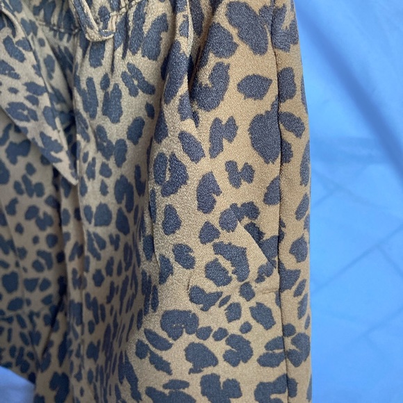 A New Day animal print dressy shorts. Size XS. - Picture 4 of 7